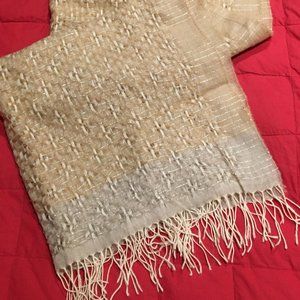 HOLIDAY PRICING   Yansi Fugel Sparkling Thread Wood Scarf NWOT